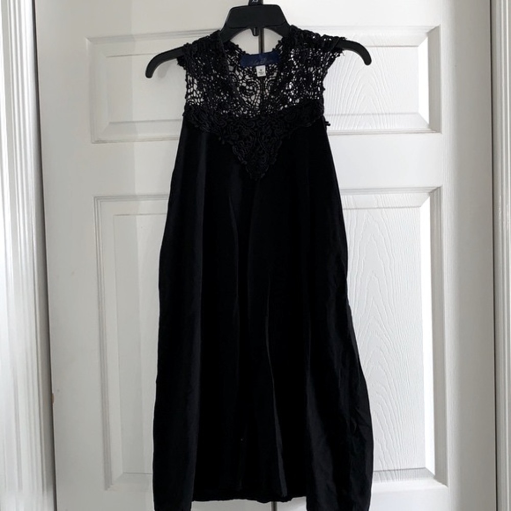 Women’s size Md shift dress with lace neckline